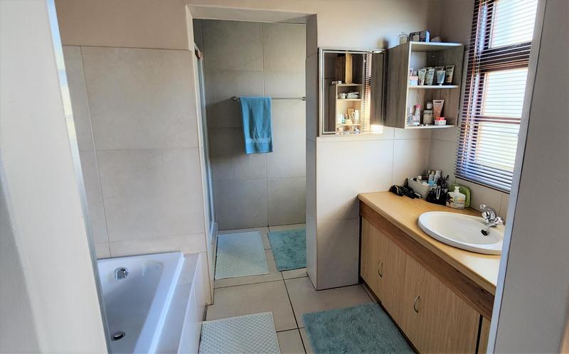 3 Bedroom Property for Sale in Die Wingerd Western Cape